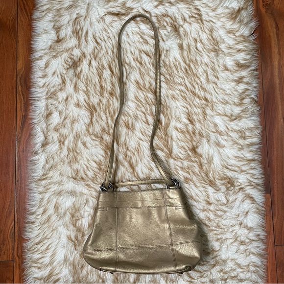 Tignanello pebbled leather gold metallic convertible strap purse - Picture 9 of 10